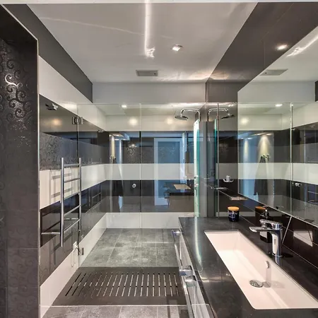 Appartement New! Luxury With Breathtaking Views & Private Pool, By Sf Homes Sliema