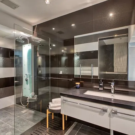 New! Luxury With Breathtaking Views & Private Pool, By Sf Homes Appartement *