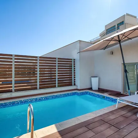 New! Luxury With Breathtaking Views & Private Pool, By Sf Homes Lejlighed
