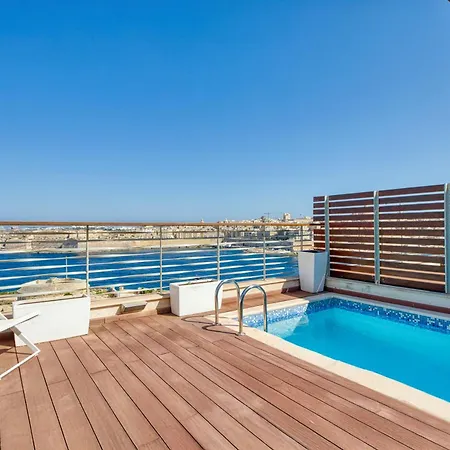 New! Luxury With Breathtaking Views & Private Pool, By Sf Homes Lejlighed *