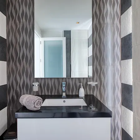 Lejlighed New! Luxury With Breathtaking Views & Private Pool, By Sf Homes