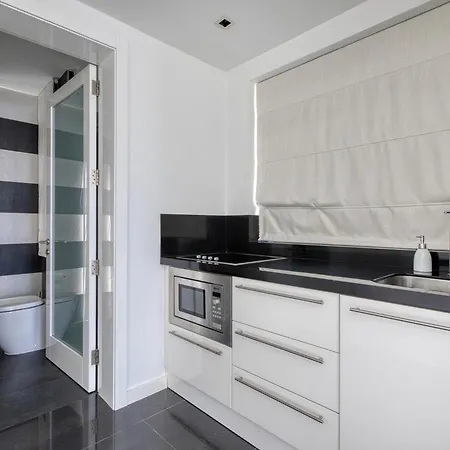 New! Luxury With Breathtaking Views & Private Pool, By Sf Homes Lejlighed *